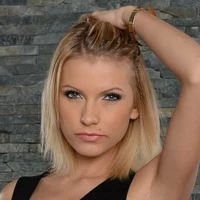 Лана Робертс Lana Roberts