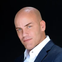 Derrick Pierce