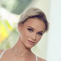 Emma Hix