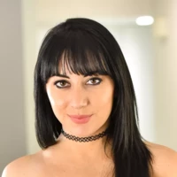 Allesandra Snow