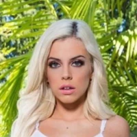 Элли Николь Allie Nicole