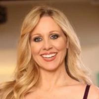 Джулия Энн Julia Ann