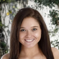 Zoe Bloom